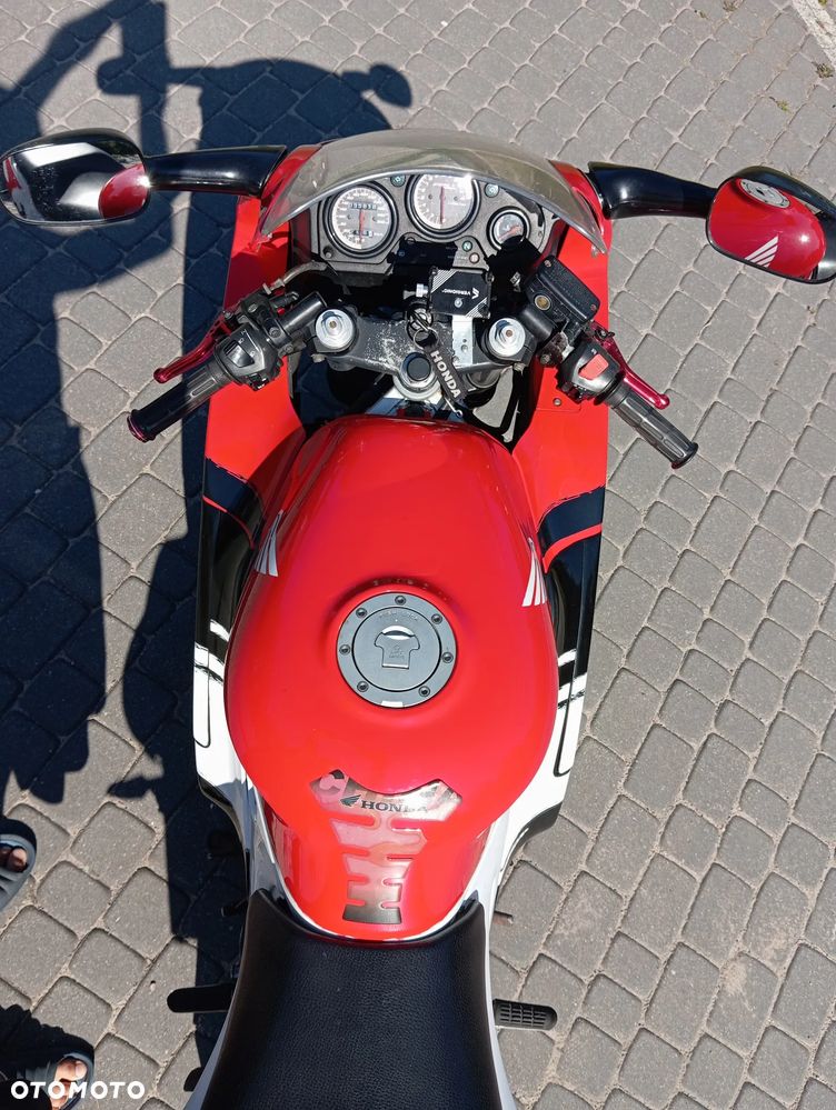 Honda CBR - 6