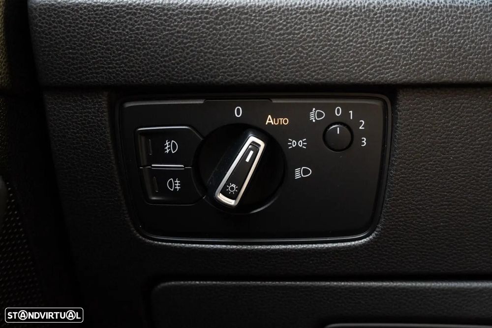 VW Passat Variant 1.6 TDI Confortline DSG - 45