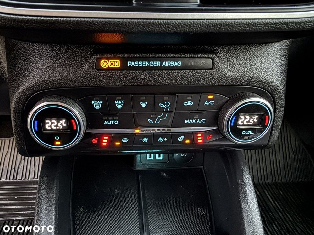 Ford Focus - 38