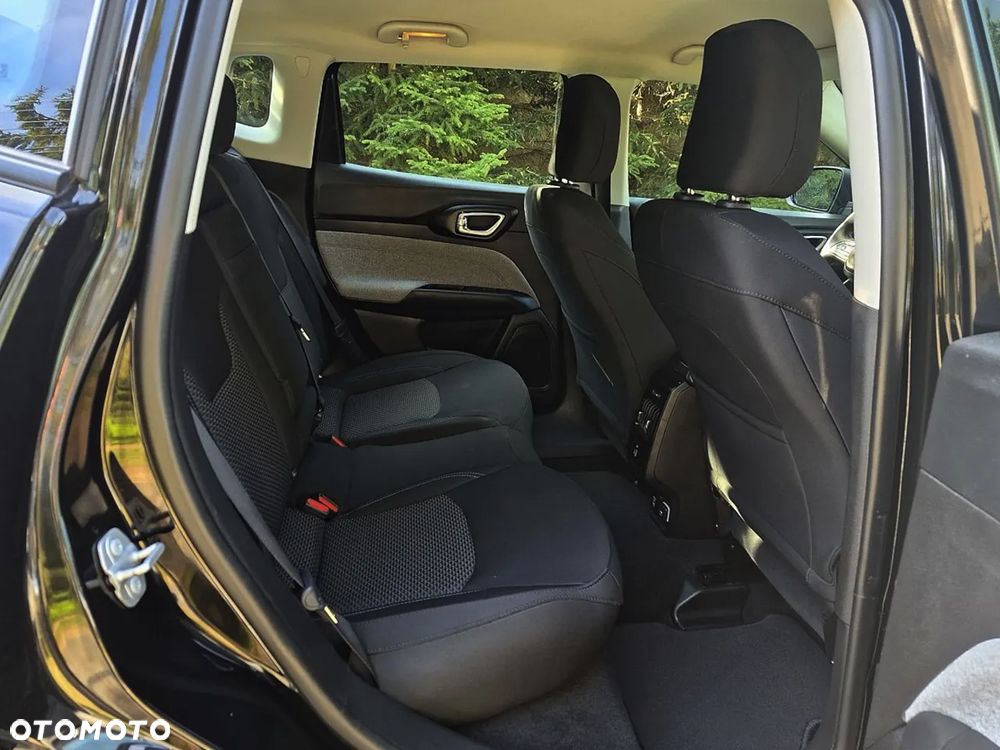 Jeep Compass - 8