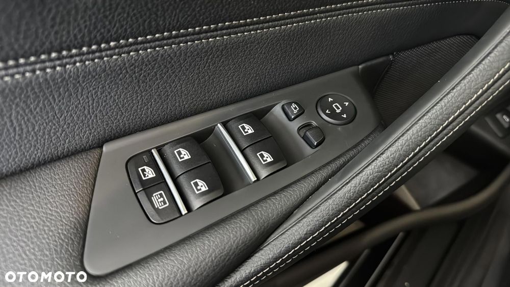 BMW Seria 5 530i xDrive mHEV Luxury Line - 31