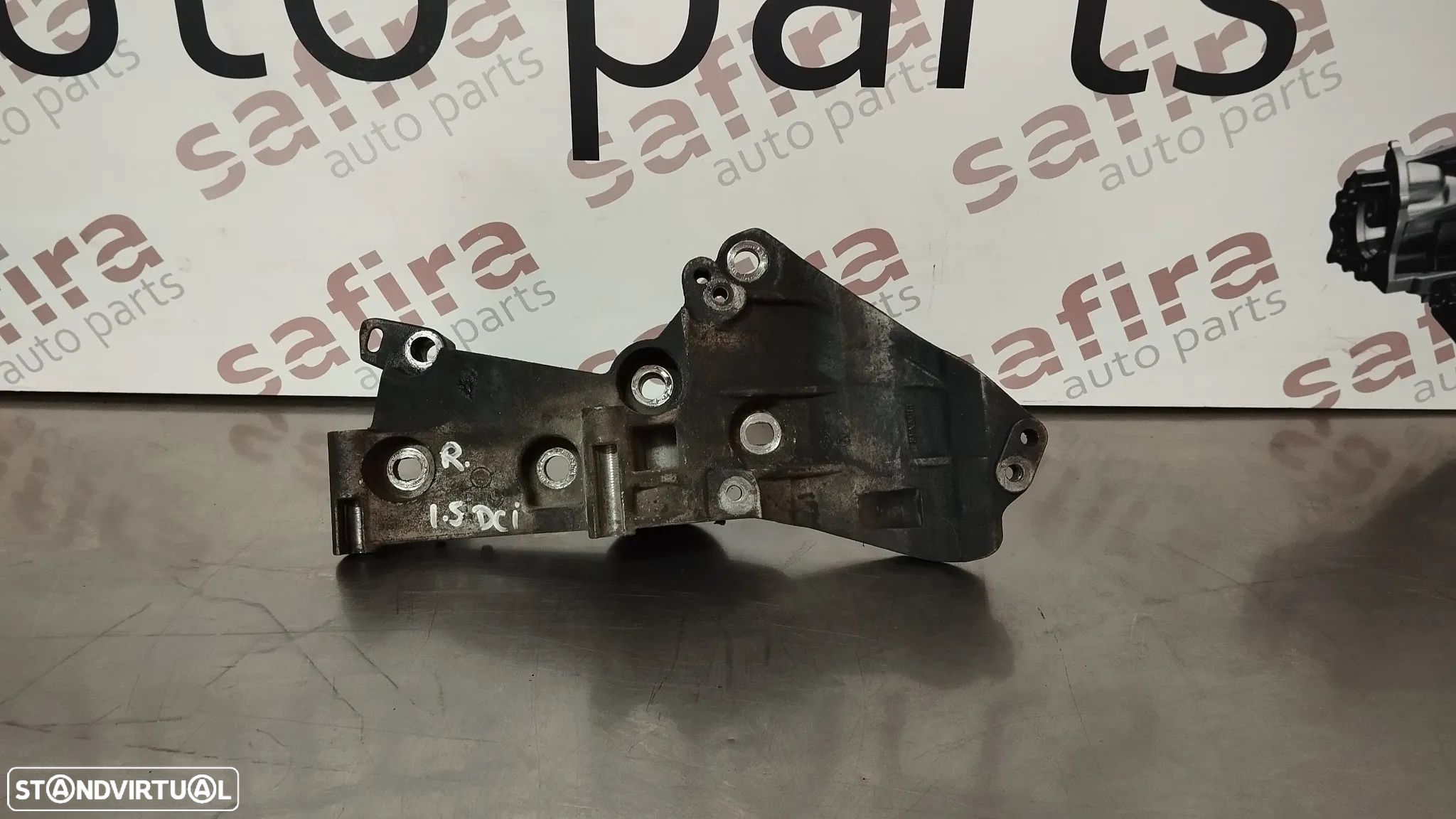 APOIO / SUPORTE DO ALTERNADOR RENAULT KANGOO II / CLIO IV / DACIA DOKKER / MEGANE 1.5DCI REF 8200669494 - 1