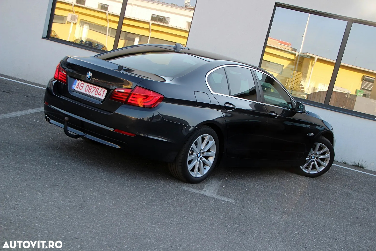 BMW Seria 5 520d Aut. BluePerformance - 3