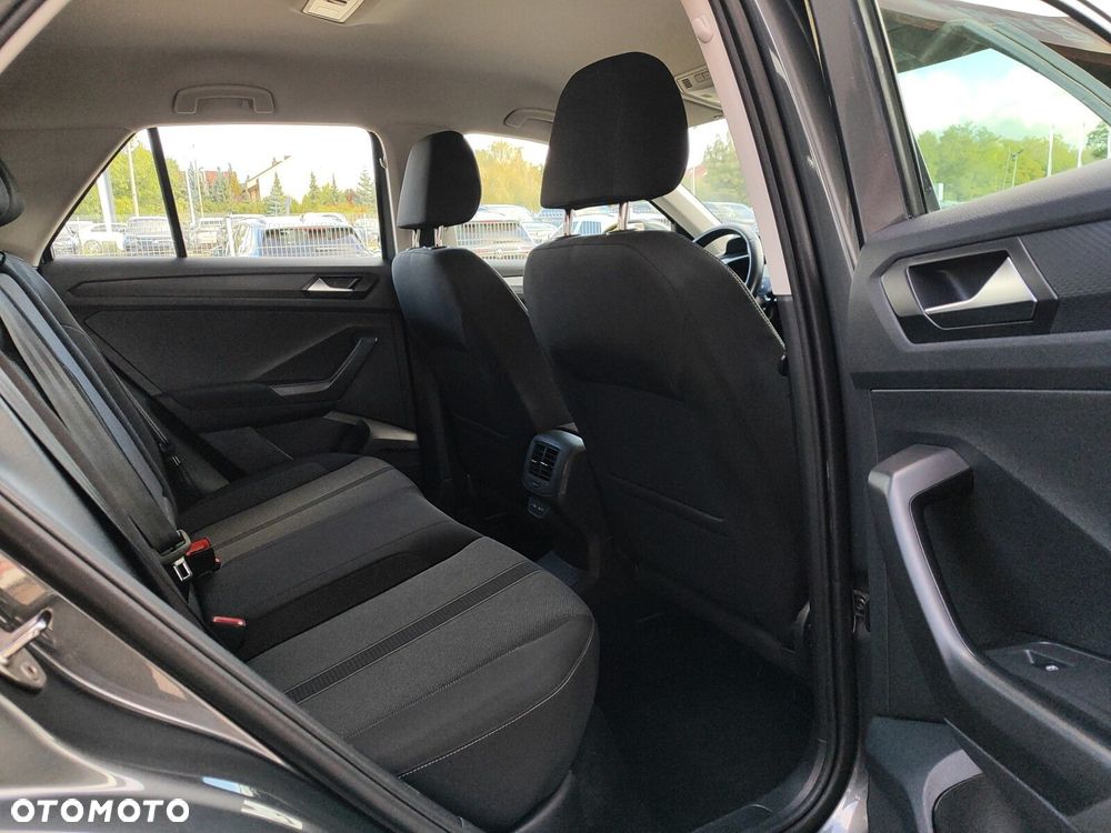 Volkswagen T-Roc - 14