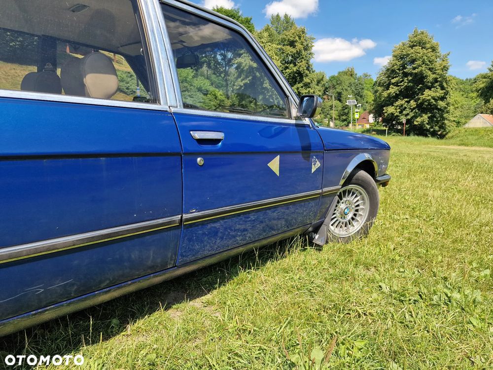 BMW Seria 5 525 - 26