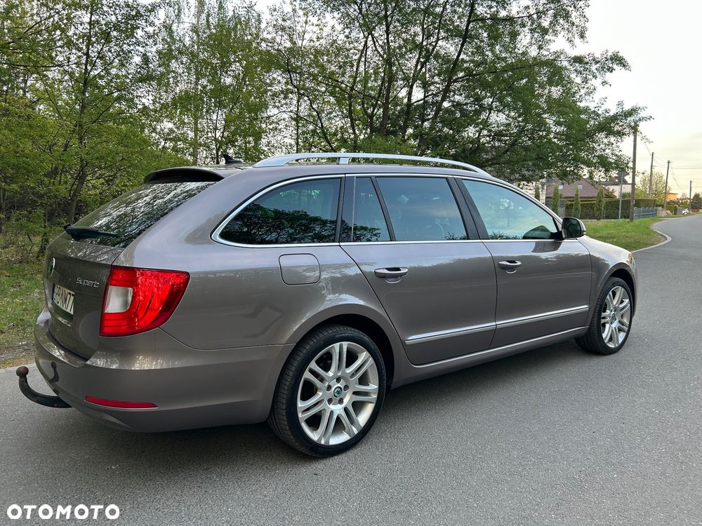 Skoda Superb 2.0 TDI DSG Elegance - 2
