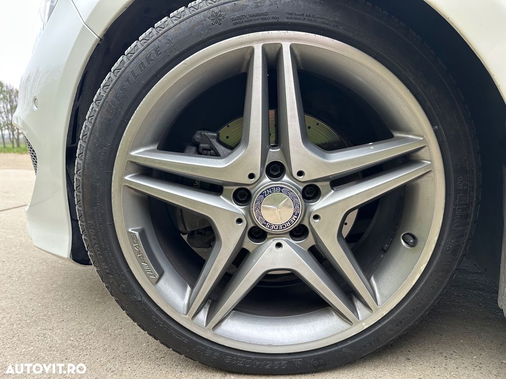 Mercedes-Benz CLA 180 7G-DCT AMG Line - 12