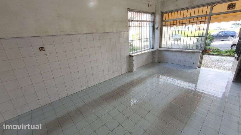 Loja em Algueirão - em fase de remodelação - Grande imagem: 4/4