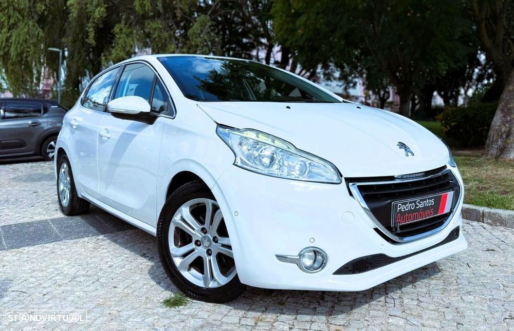 Peugeot 208 1.2 VTi Allure - 1