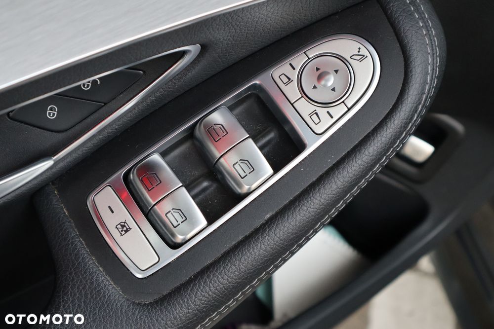 Mercedes-Benz Klasa C 220 d 9G-TRONIC AMG Line - 16