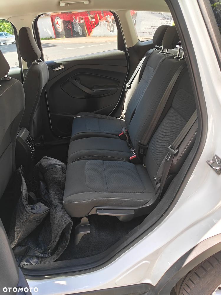 Ford Kuga - 8