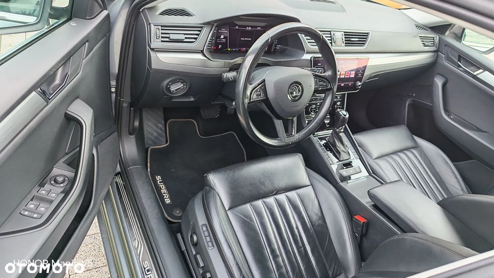 Skoda Superb 2.0 TDI DSG Premium Edition - 1