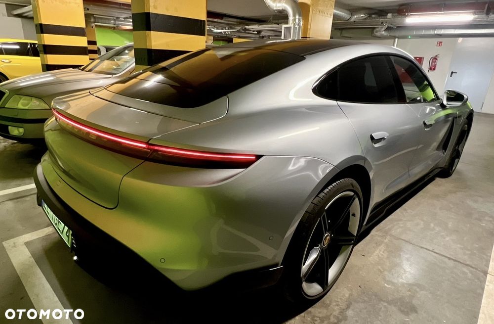 Porsche Taycan 4S Performance Plus - 4