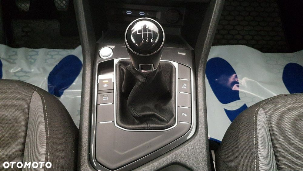 Volkswagen Tiguan - 31