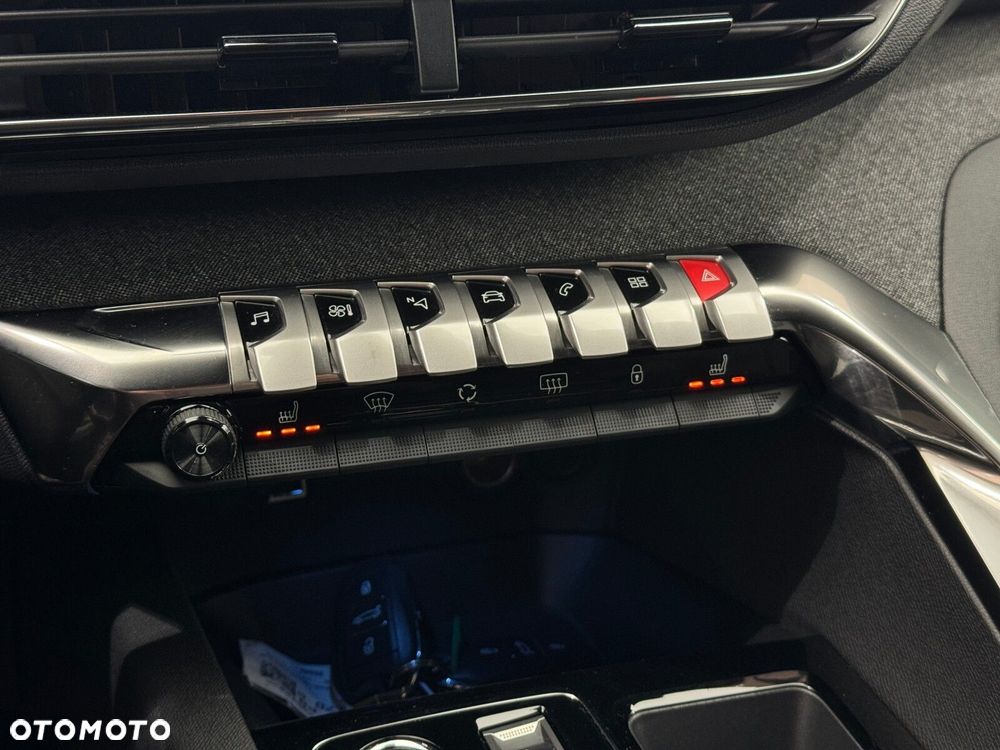 Peugeot 3008 1.2 PureTech Allure Pack S&S EAT8 - 24