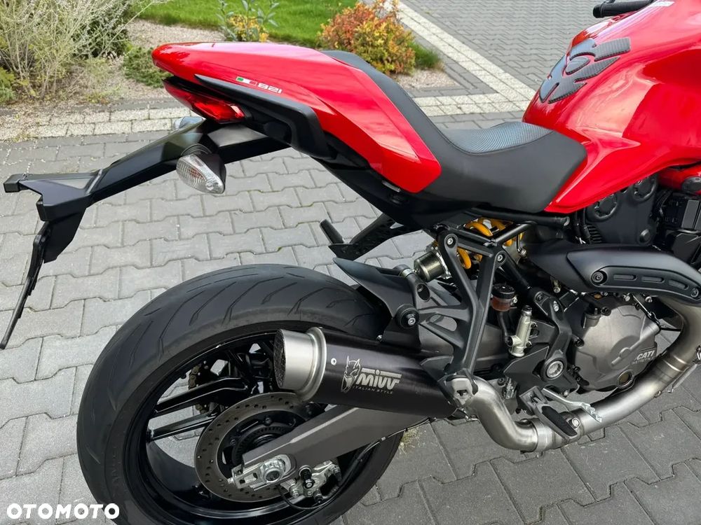Ducati Monster - 11
