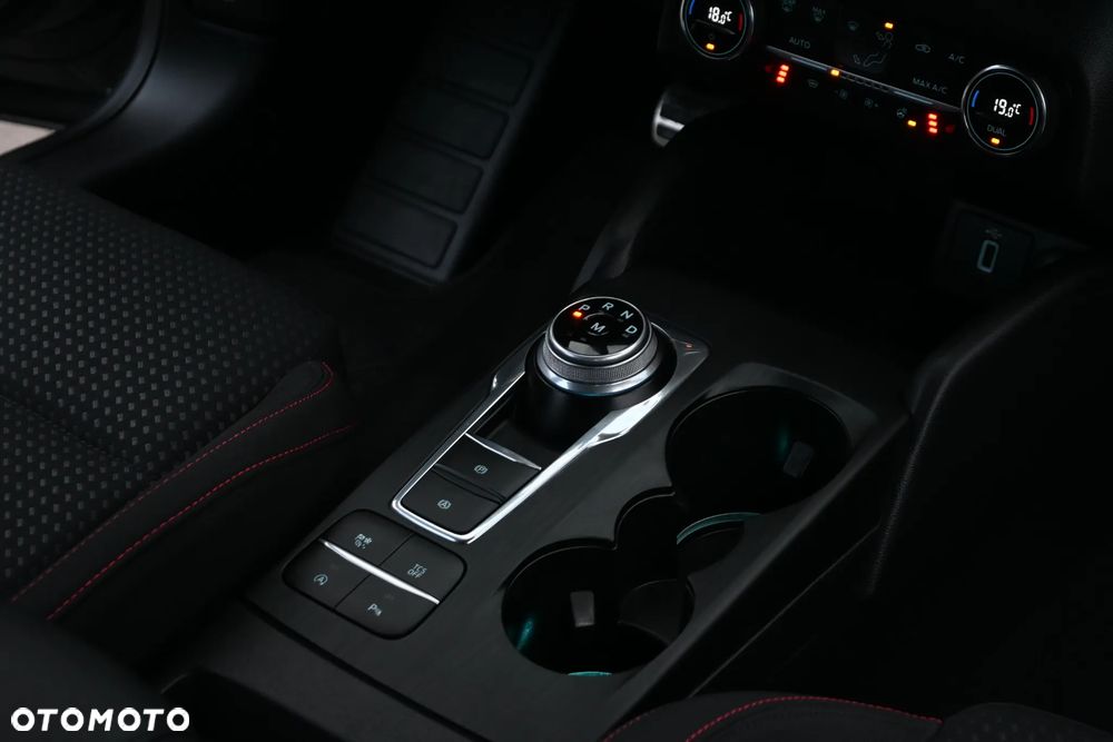 Ford Focus 1.5 EcoBoost ST-Line - 23