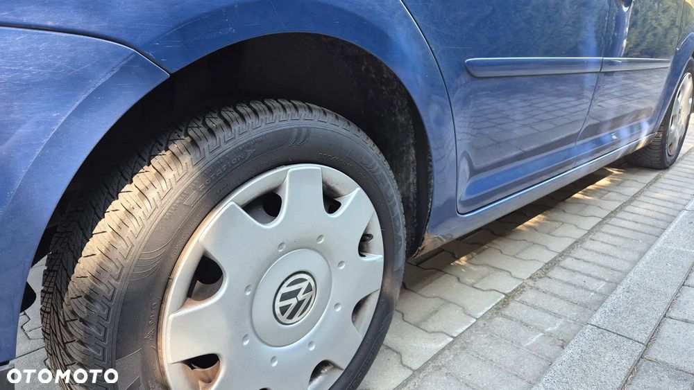 Volkswagen Touran 2.0 TDI DPF Trendline - 16