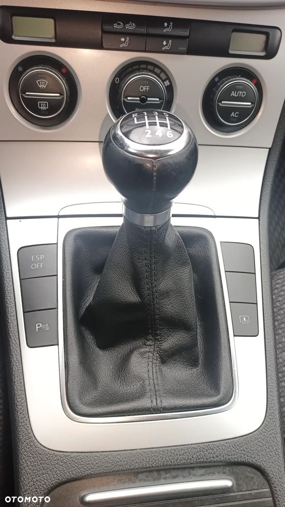 Volkswagen Passat 1.4 TSI Comfortline - 12