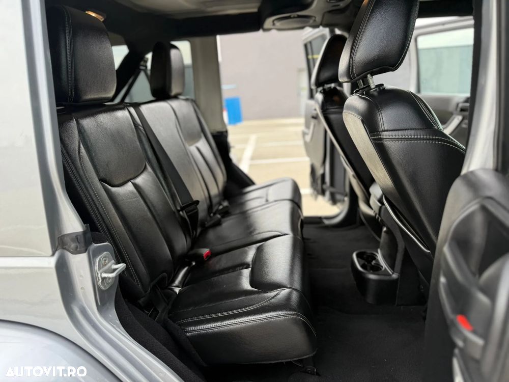 Jeep Wrangler Unlimited 3.6 V6 AT Rubicon - 9