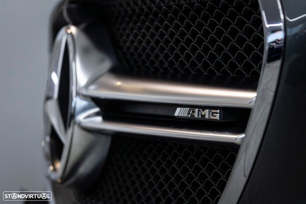 Mercedes-Benz E 53 AMG 4Matic+ - 11