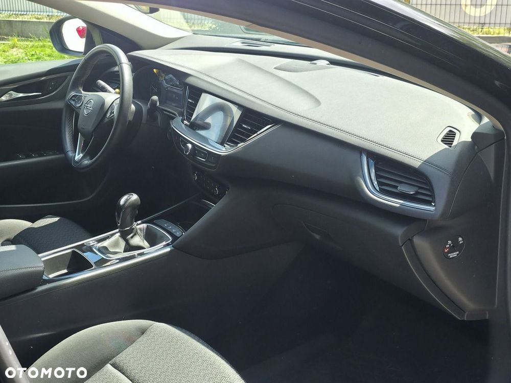 Opel Insignia - 11