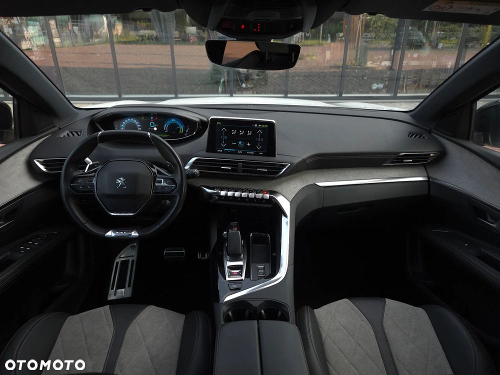 Peugeot 3008 1.6 PureTech Hybrid4 PHEV GT Pack S&S EAT8 - 2