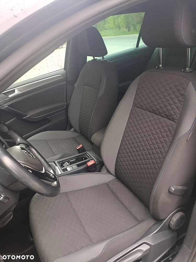 Volkswagen Golf - 3