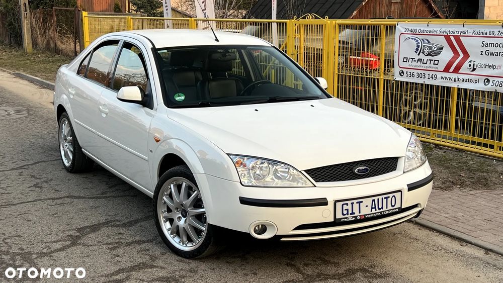 Ford Mondeo 2.5 V6 Ghia - 10
