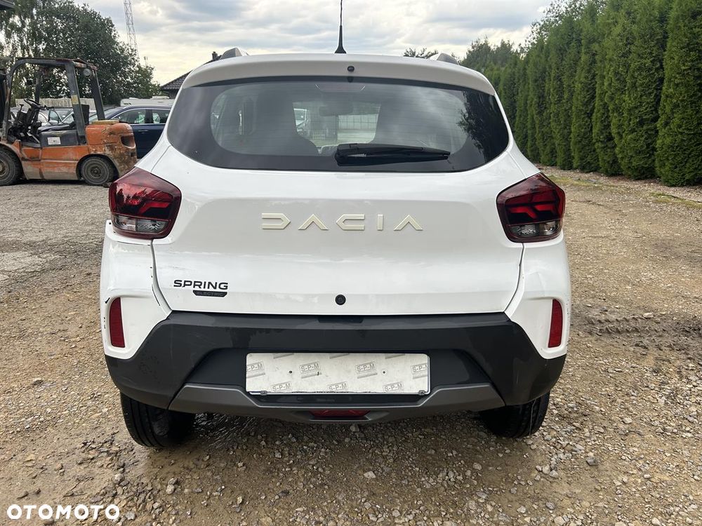 Dacia Spring - 4