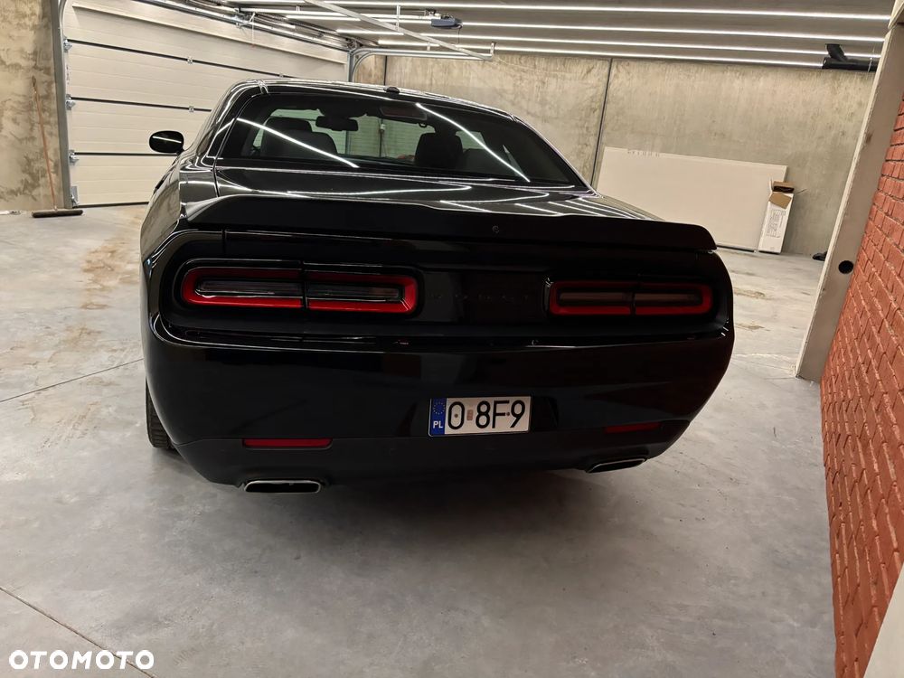 Dodge Challenger - 7