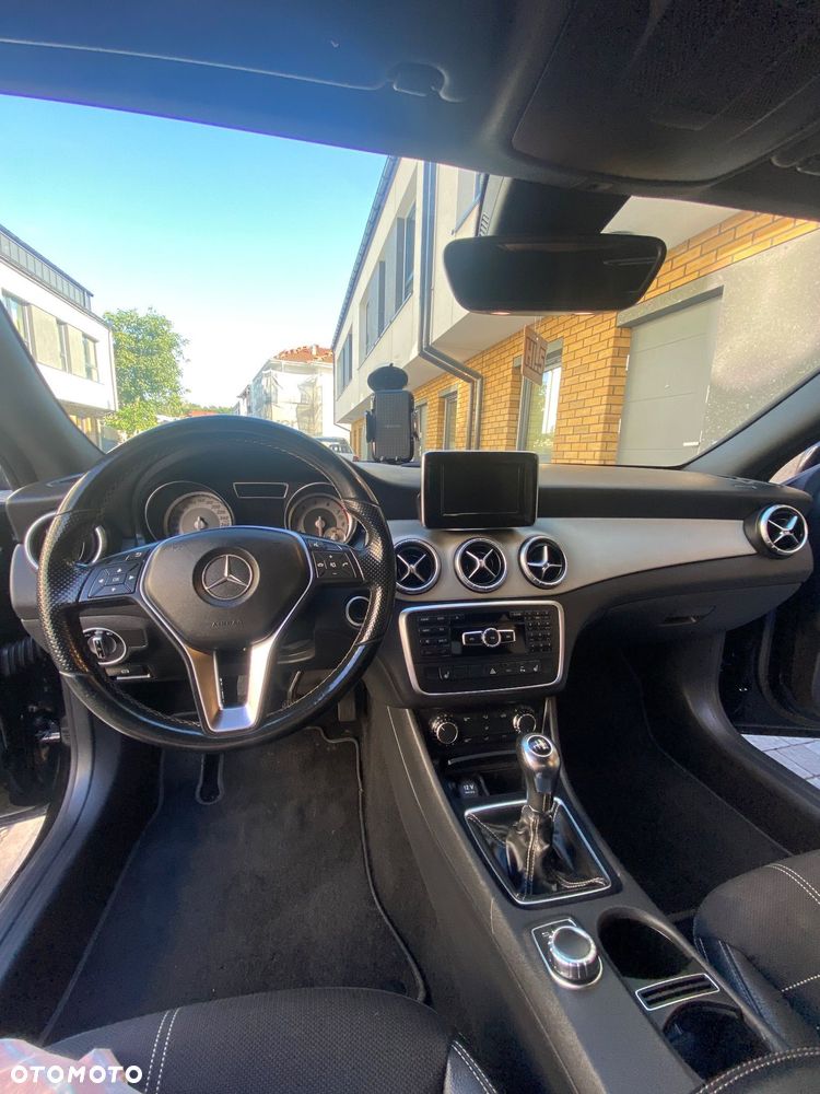 Mercedes-Benz CLA 180 - 14