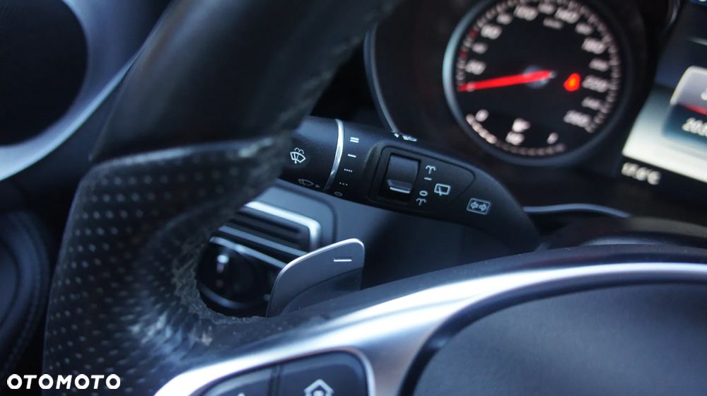 Mercedes-Benz Klasa C 200 9G-TRONIC AMG Line - 21