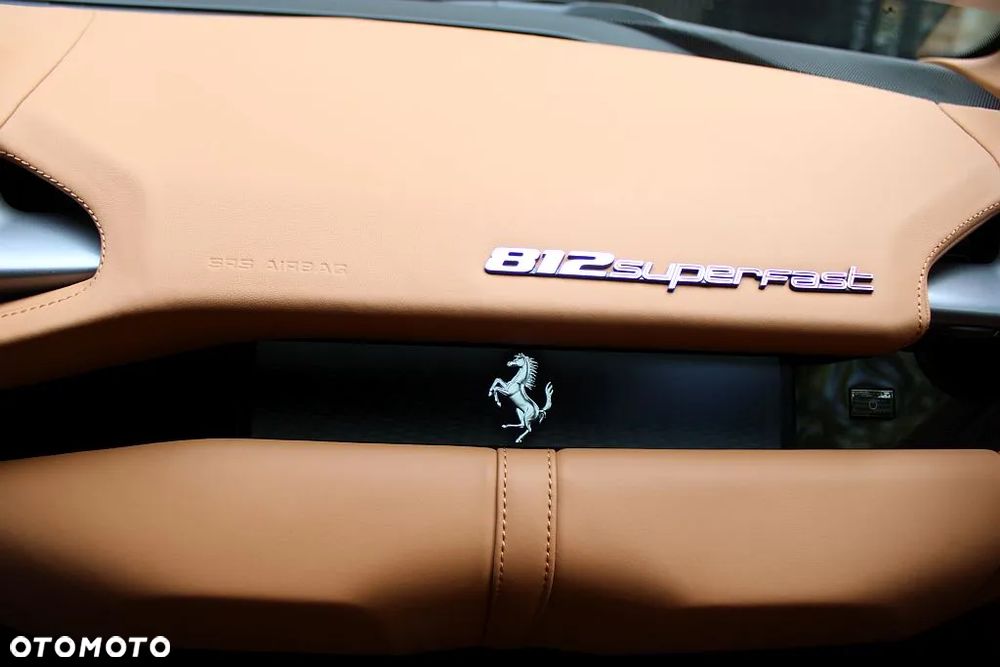 Ferrari 812 Superfast - 34
