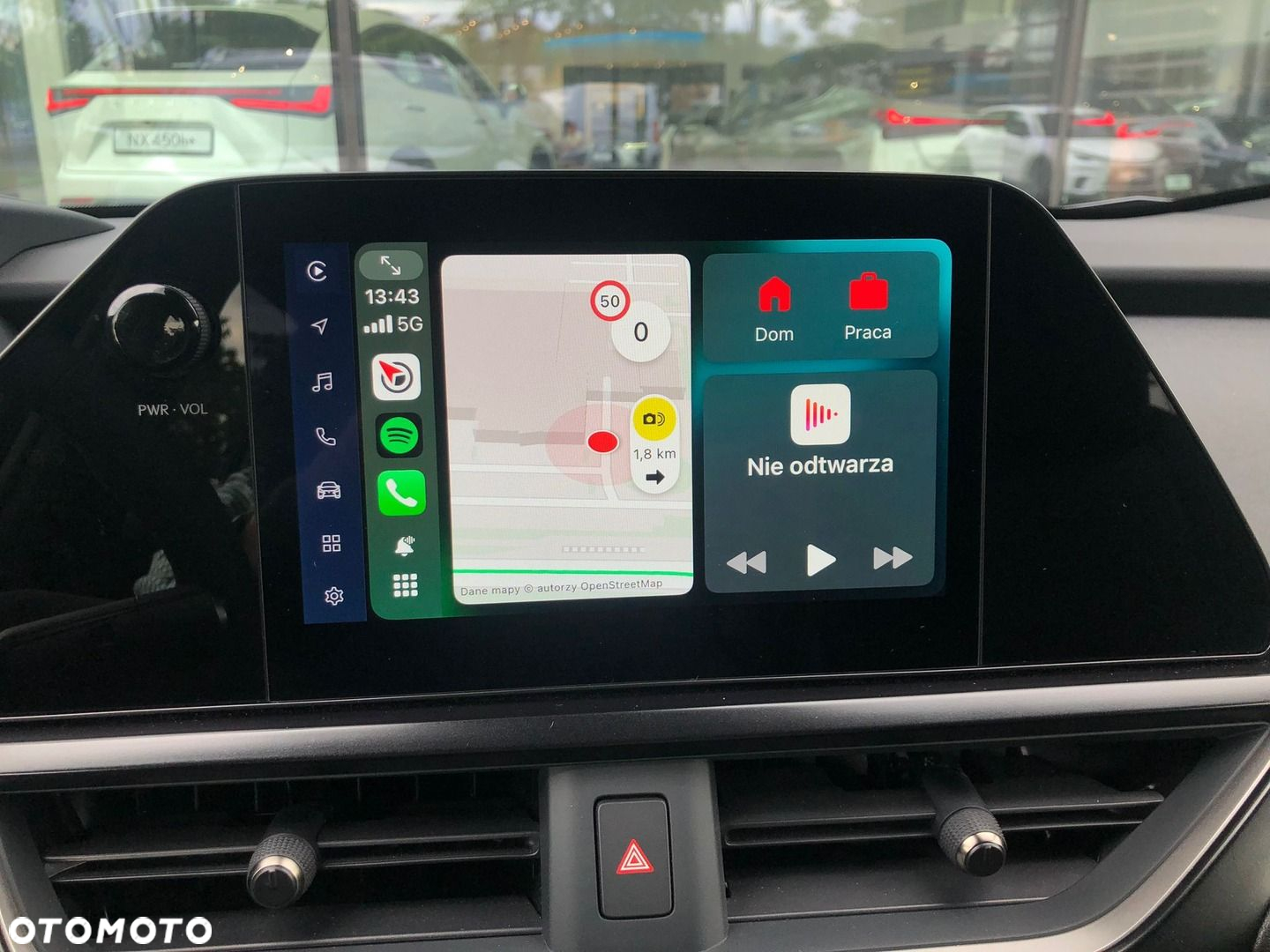 Lexus UX - 16