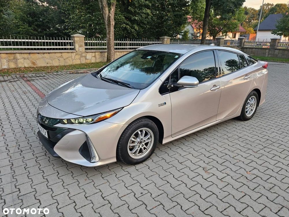 Toyota Prius - 4