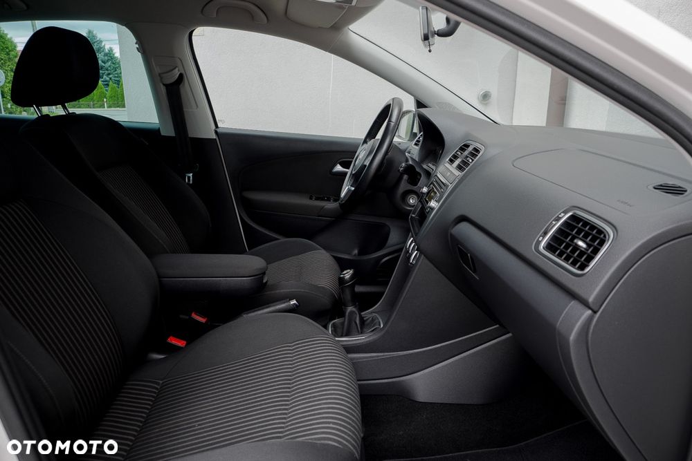 Volkswagen Polo 1.4 Highline - 26