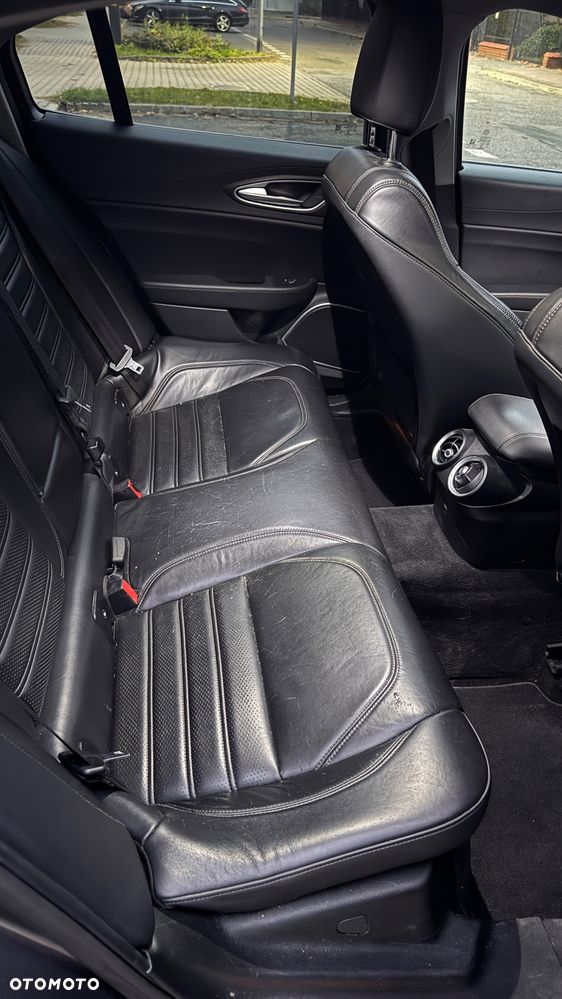 Alfa Romeo Giulia - 14