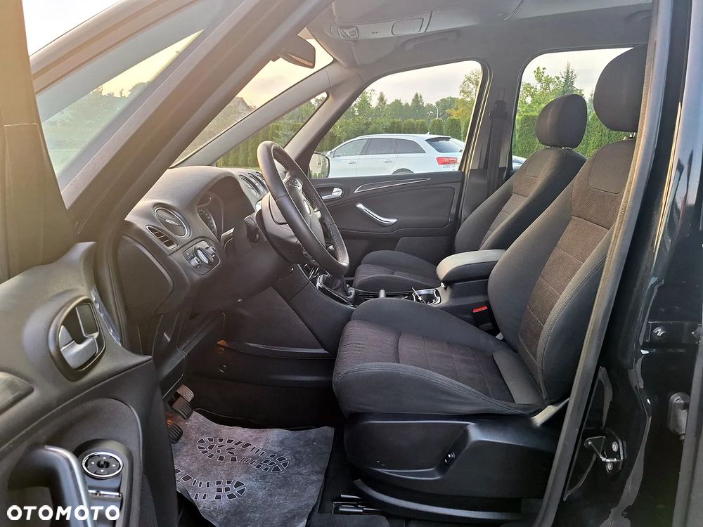 Ford Galaxy 2.0 Champions Edition - 16