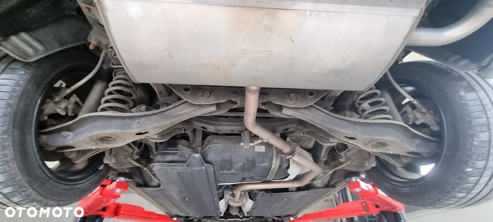 Kia Ceed - 38