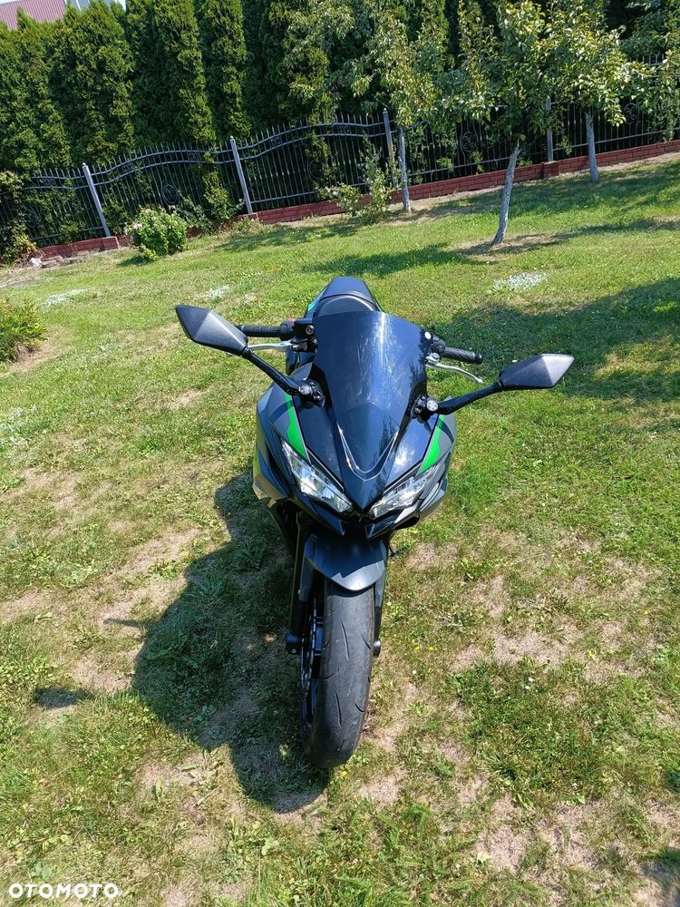 Kawasaki Ninja - 11