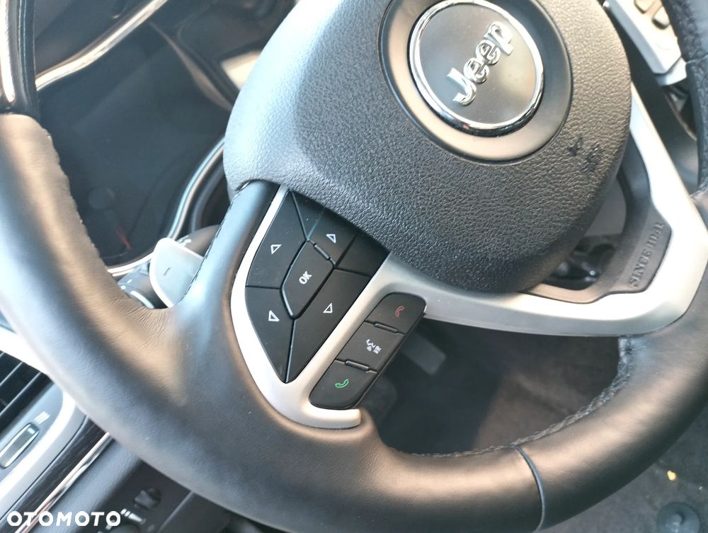 JEEP GRAND CHEROKIE WK2 KIEROWNICA MULTI ŁOPATKI ŁADNA  W ORGINALE - 2