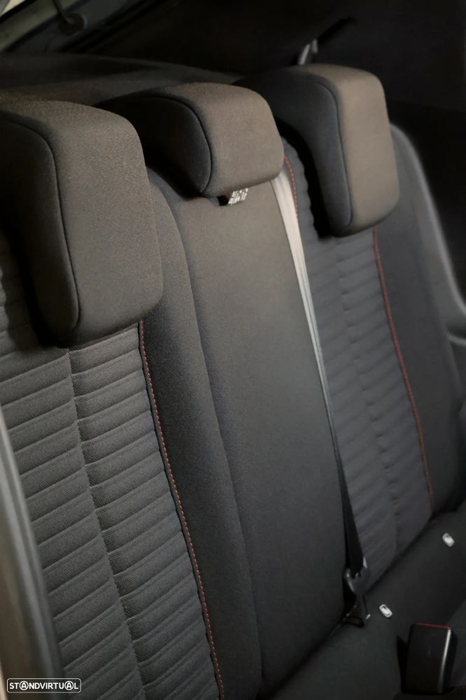 Peugeot 208 1.2 PureTech Active Pack - 17