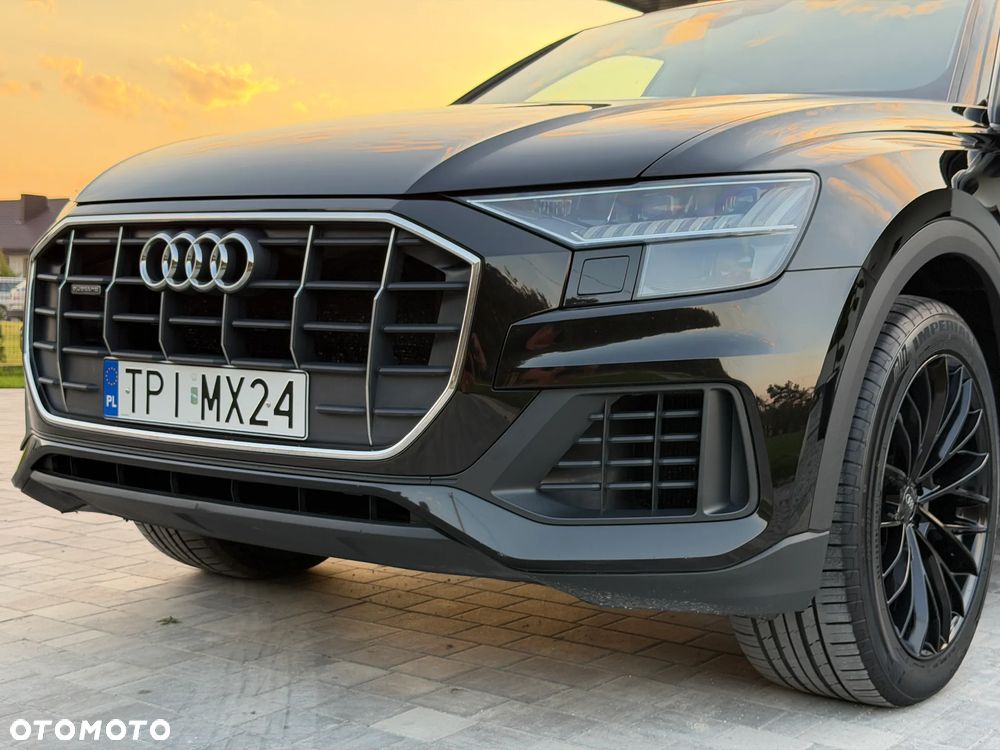 Audi Q8 - 8