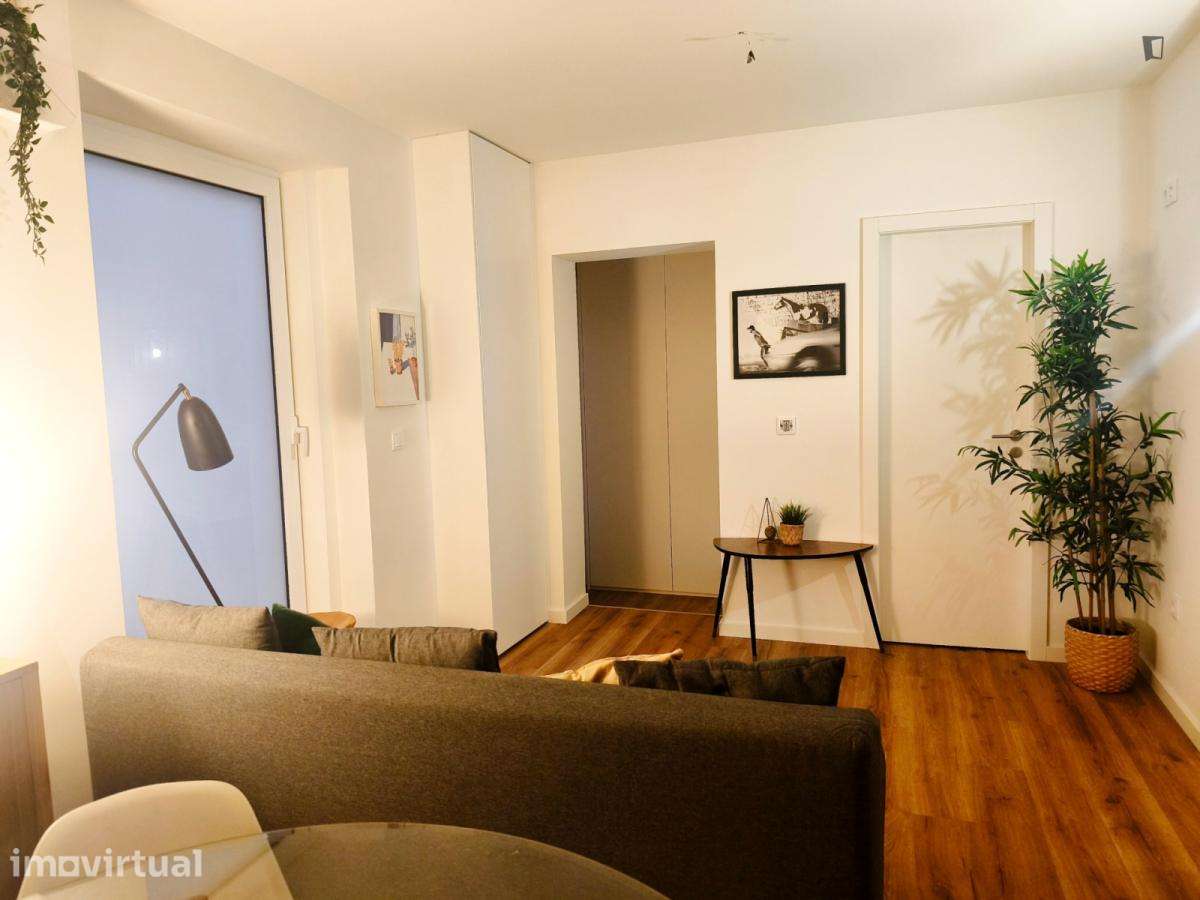 Quarto - localizado em Santo Ildefonso Porto - Grande imagem: 5/15