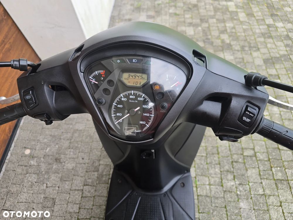 Honda SH - 9
