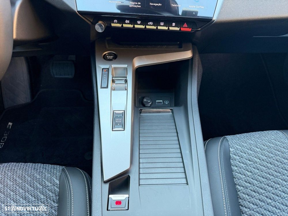 Peugeot e-308 58 kWh Allure - 11