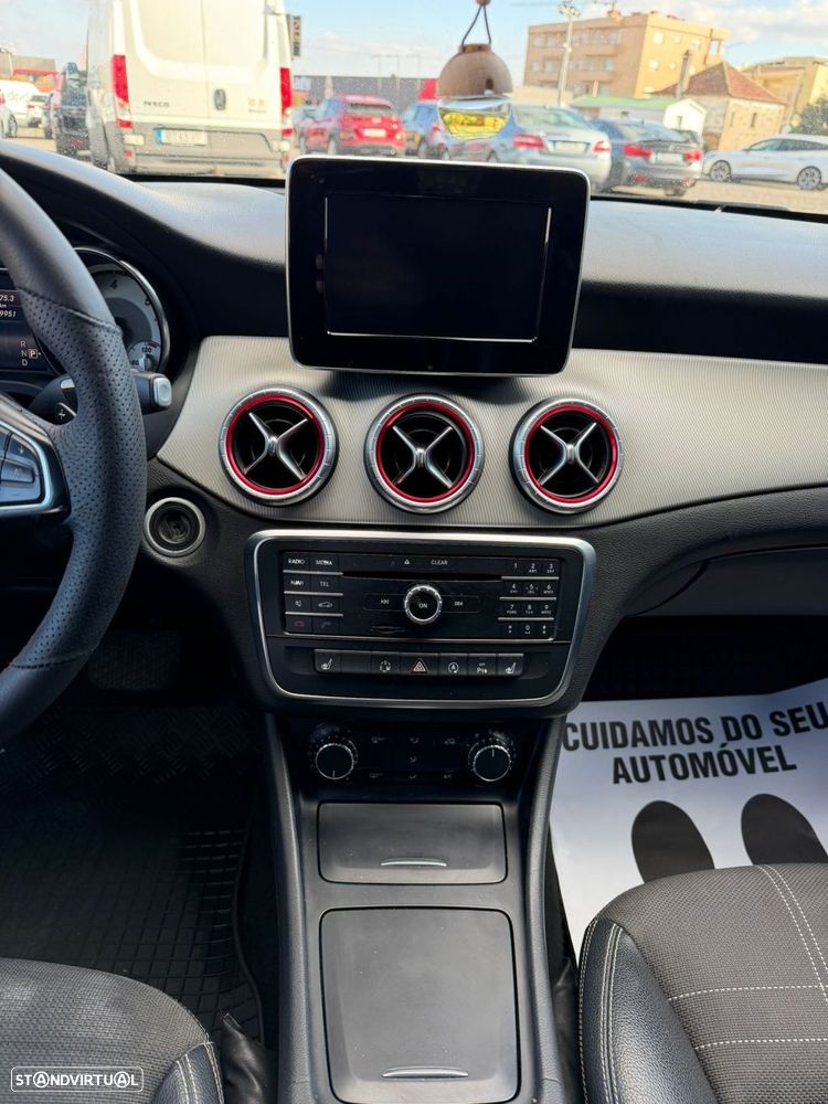 Mercedes-Benz CLA 220 - 20