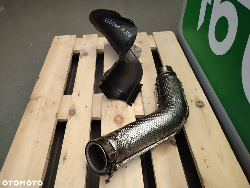Kolano wydechu 63361700 Valtra N123 - 4