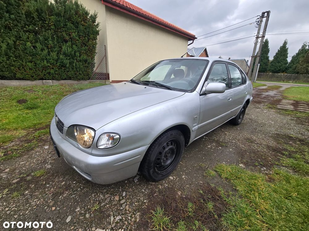 Toyota Corolla - 2
